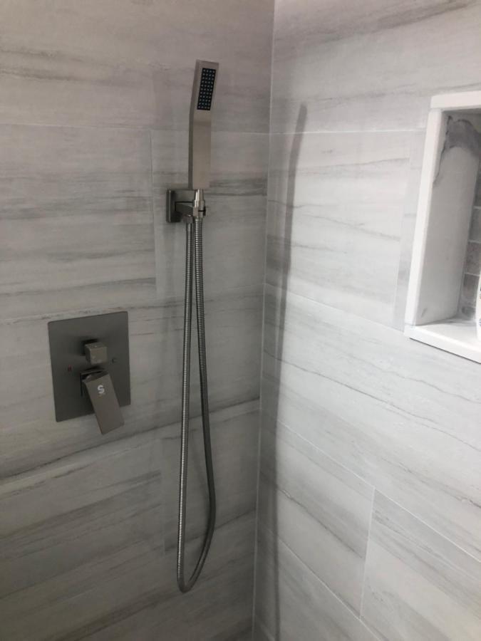 Private Room With Private Full Bathroom Chicago Exteriör bild